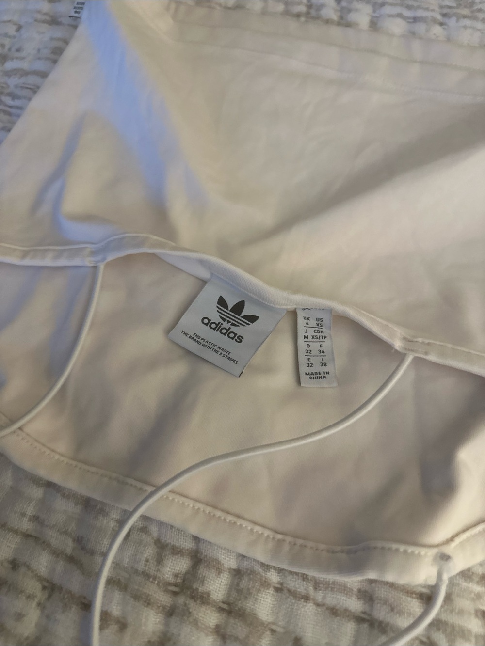 ADIDAS - Picture 7 of 8